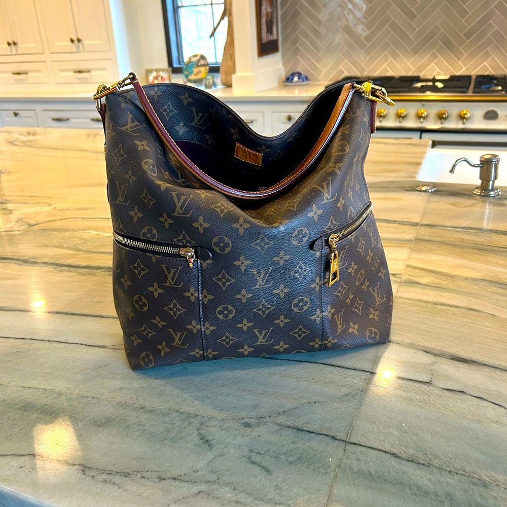Large Louis Vuitton Bag
